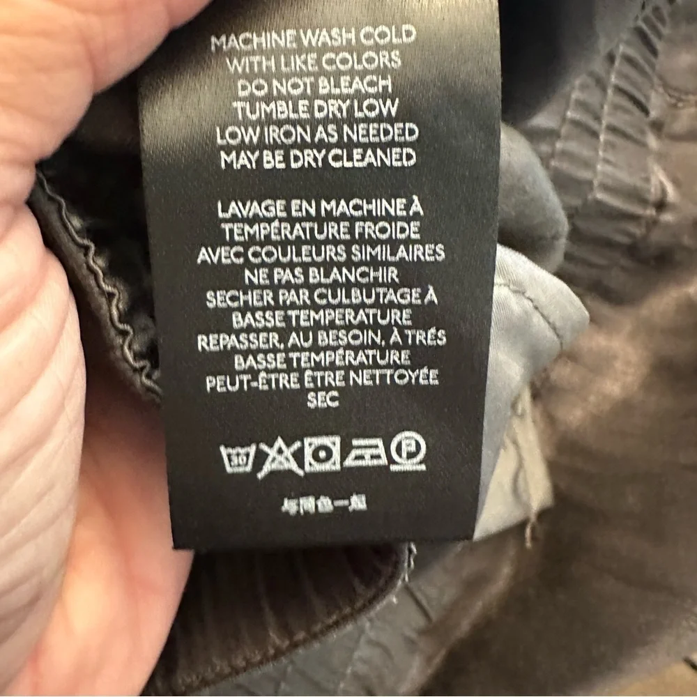 Anthropologie description high